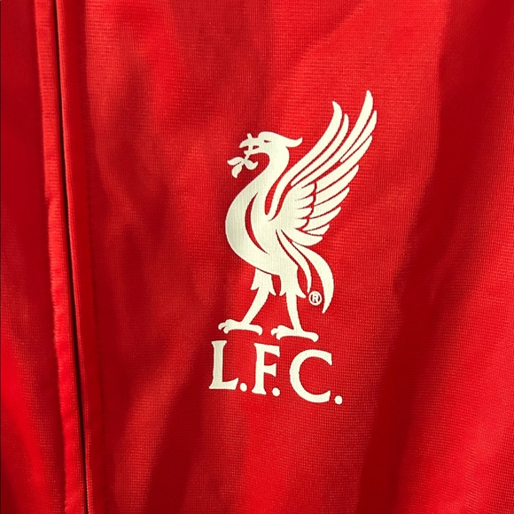 Liverpool Red Performance Jacket - Picture 3 of 9